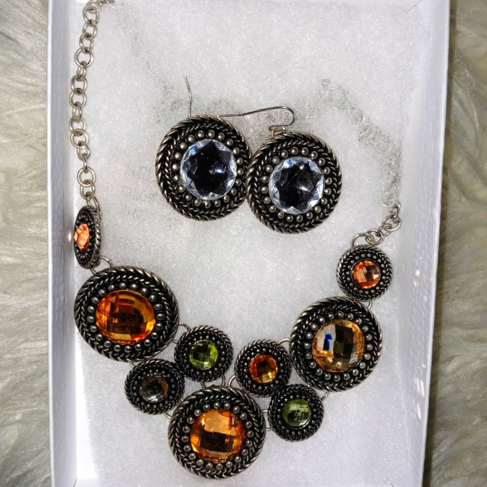 Necklace & Earrings Set